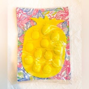 Lilly Pulitzer Ice/Candy Mold 12 Shapes Pineapple Yellow New In Packaging